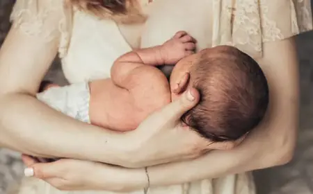 تعبیر خواب شیر دادن از نظر معبران و روانشناسی